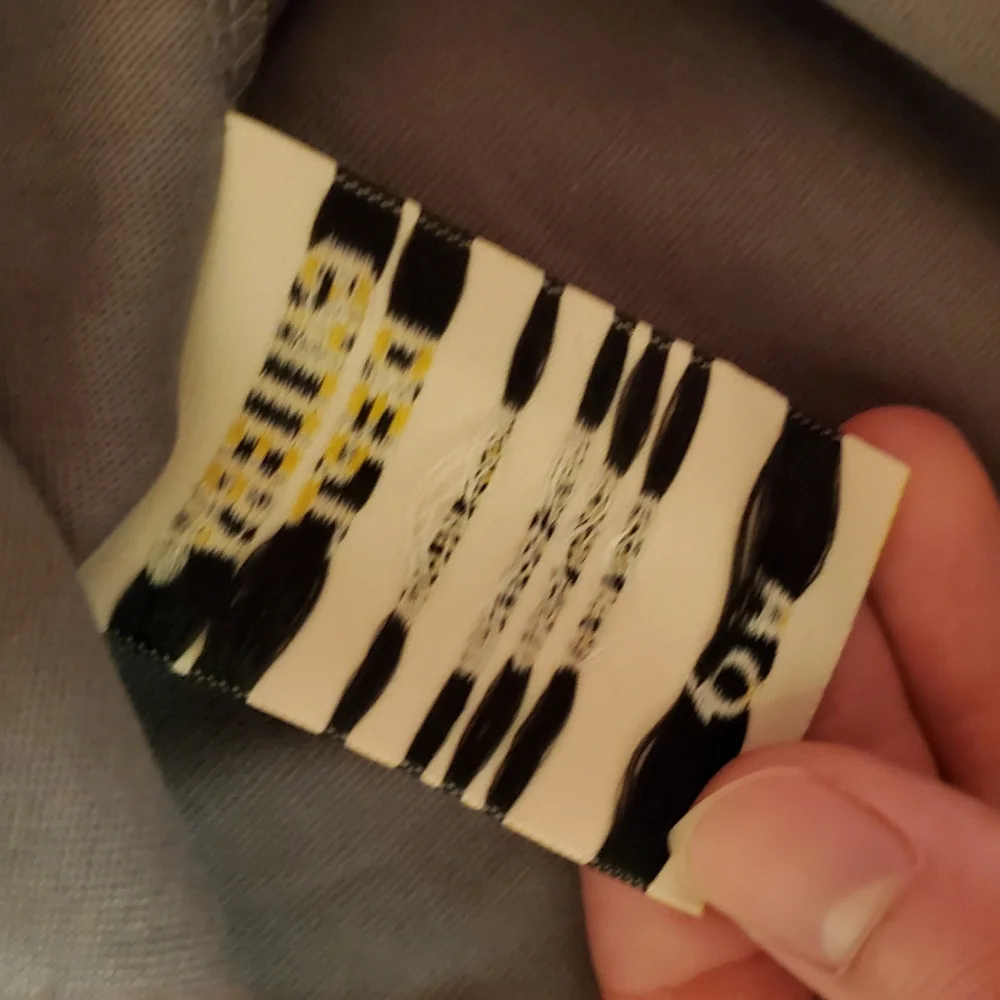 Gallery dept Hollywood CA Charcoal Grey  t shirt mens large - Picture 7 of 10